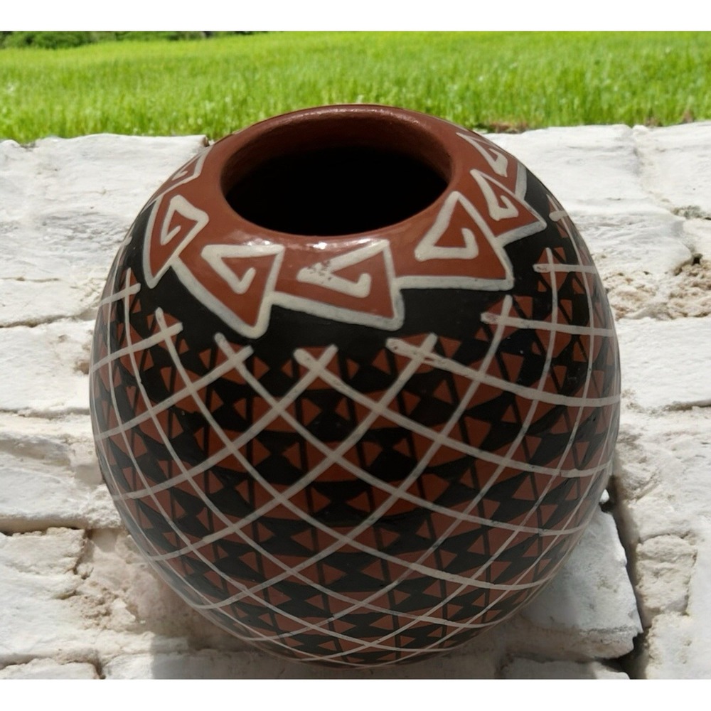 Mata Ortiz Pottery Elena Mora Handmade Hand Painted Seed Pot Paquime Art Mexico